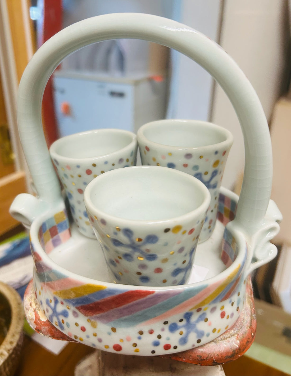 Porcelain Cup Basket with Three Cups